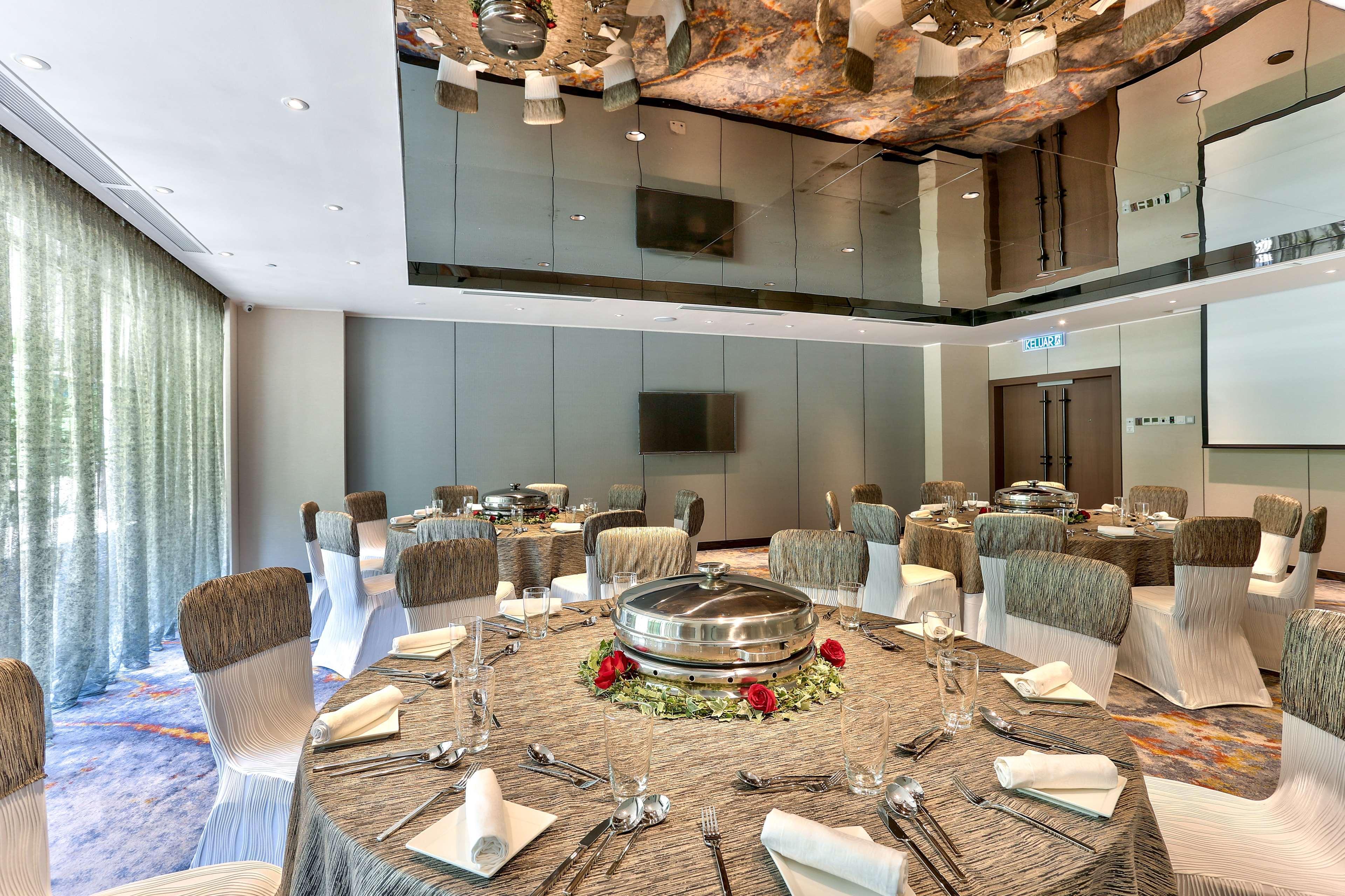 Hilton Kota Kinabalu Ξενοδοχείο Εξωτερικό φωτογραφία The Grand Ballroom