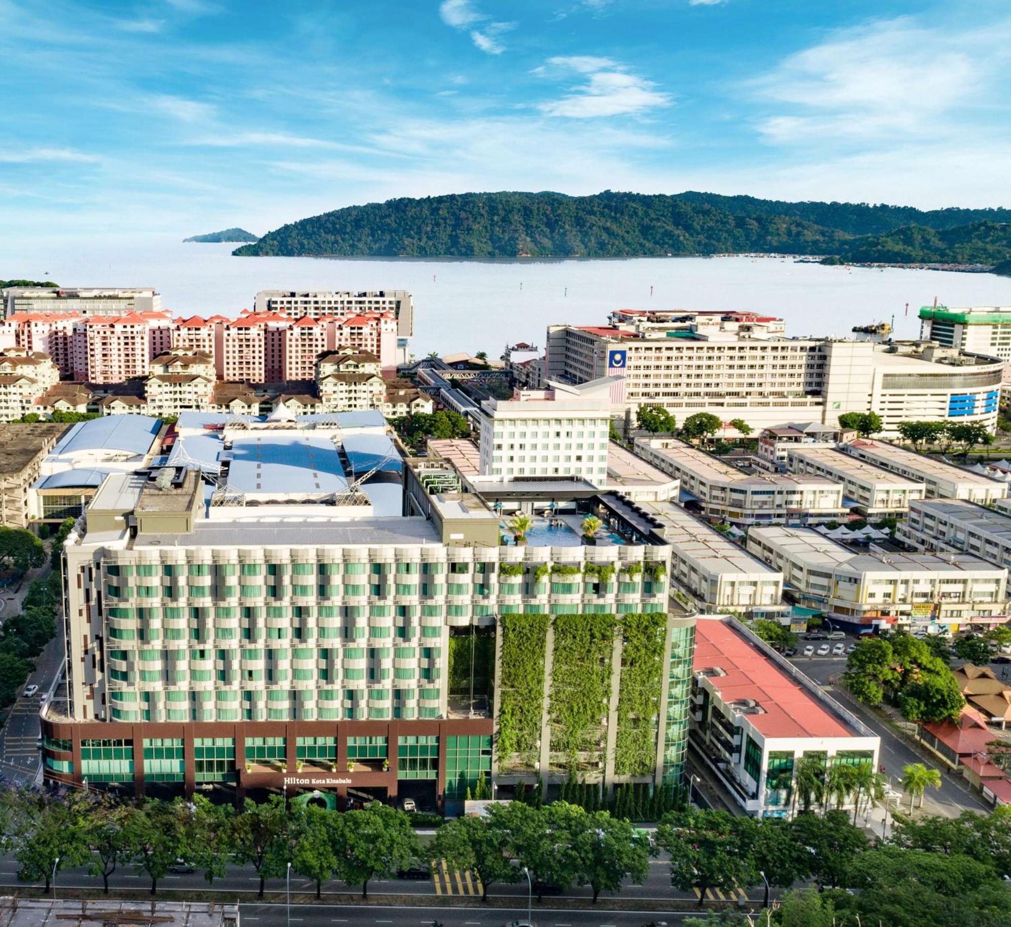 Hilton Kota Kinabalu Ξενοδοχείο Εξωτερικό φωτογραφία Aerial view of the hospital